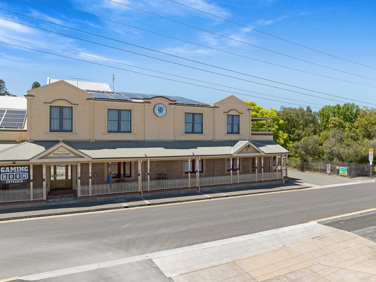 The Tanunda Club Guest Suites Екстериор снимка